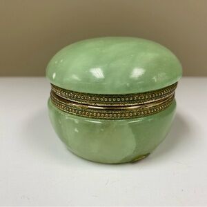 Vintage Round Trinket Box Green Stone  Alabaster Signed Made In Italy